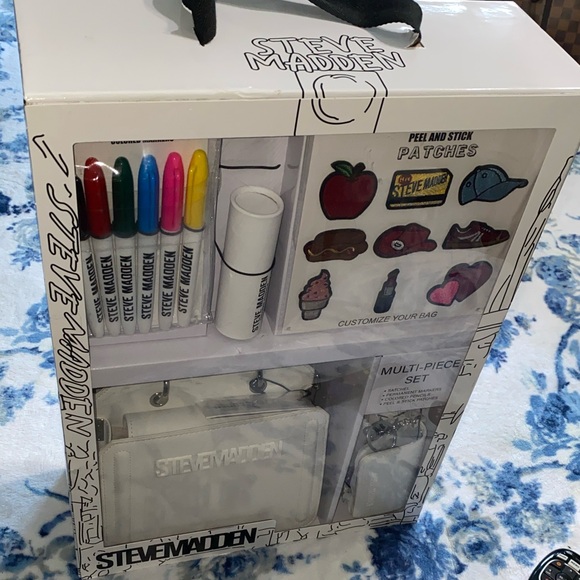Steve Madden White Satchel Bag Set with Colorful Markers (All Over Tik Tok & IG) - Picture 7 of 7